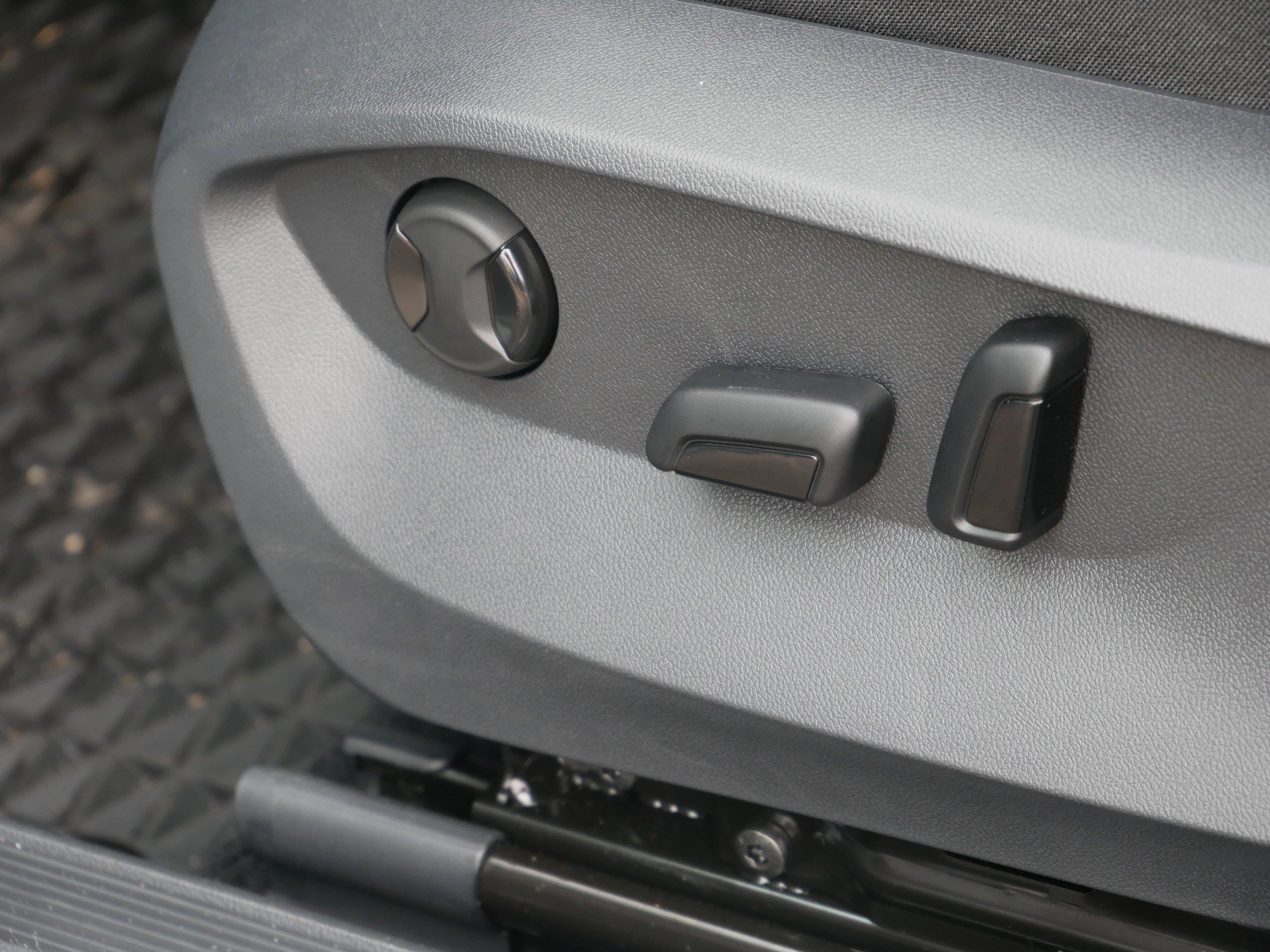 New 2026 Volkswagen Taos SE AWD/4WD image 6