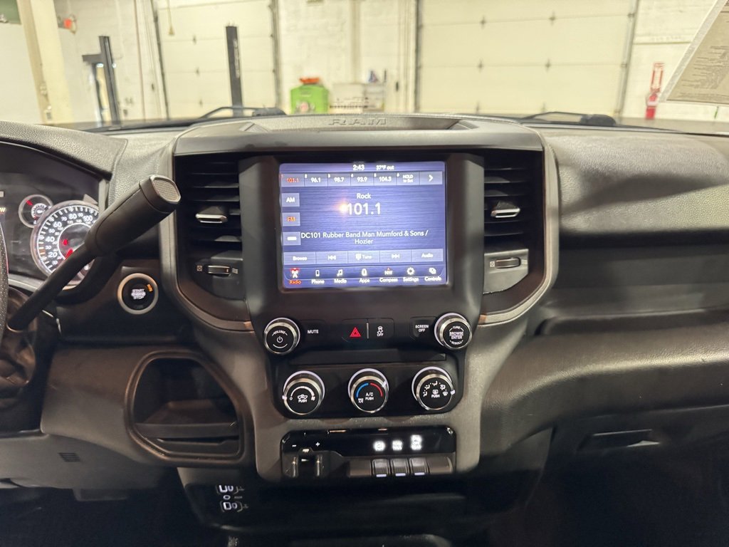 Used 2021 RAM 3500 Tradesman w/ Chrome Appearance Group image 12