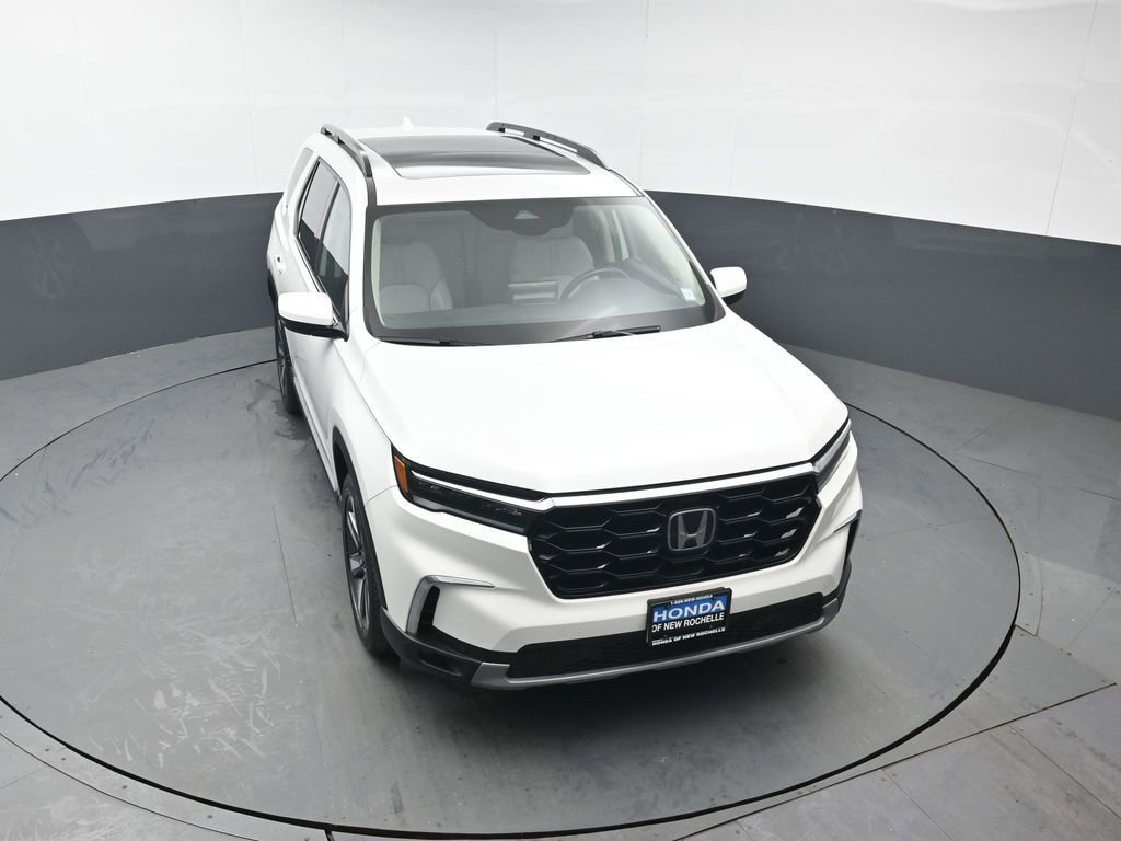 Used 2023 Honda Pilot Touring image 43