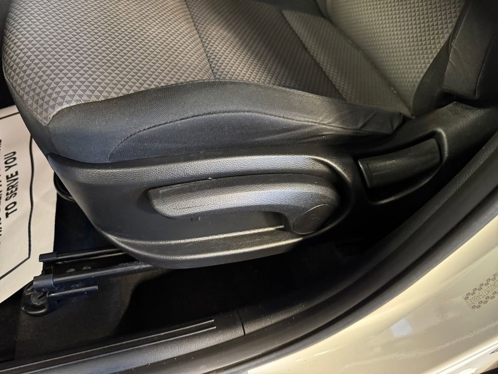 Certified 2021 Kia Soul LX FWD image 13