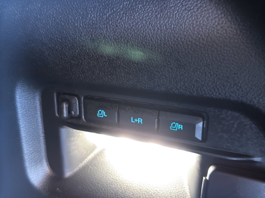 Used 2025 Ford Explorer ST image 24