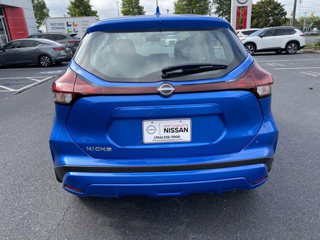 New 2025 Nissan Kicks Play S image 4
