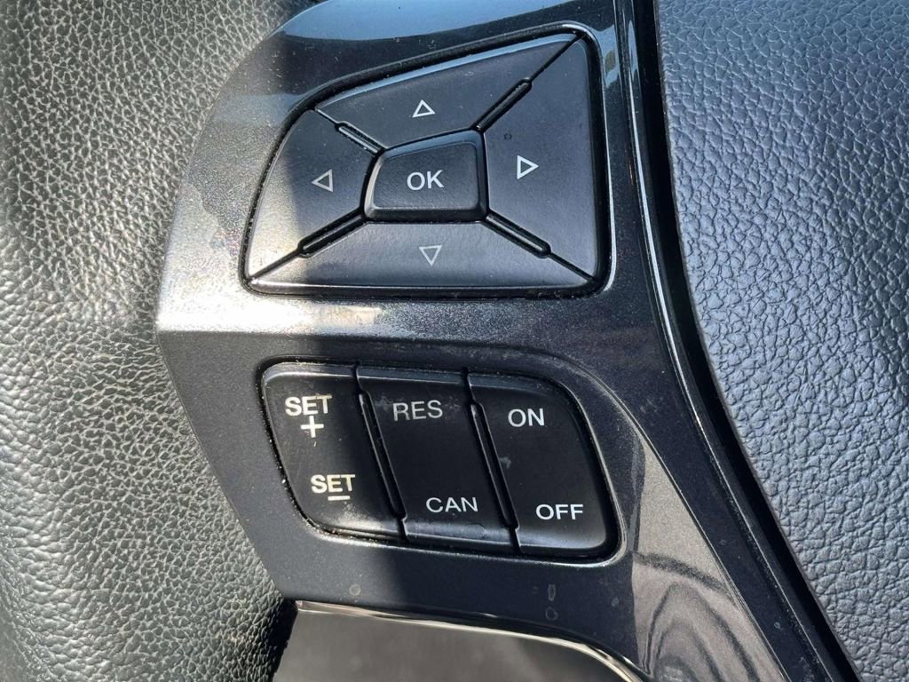 Used 2018 Ford Explorer XLT w/ Equipment Group 202A AWD/4WD image 18