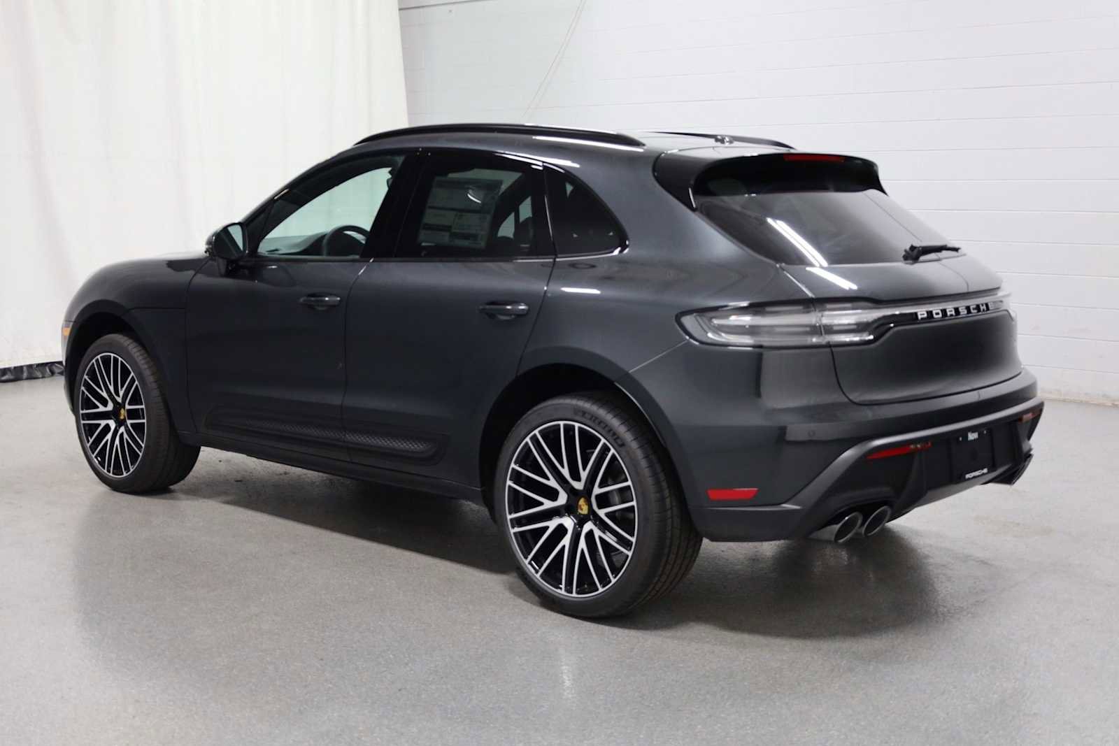New 2026 Porsche Macan image 3