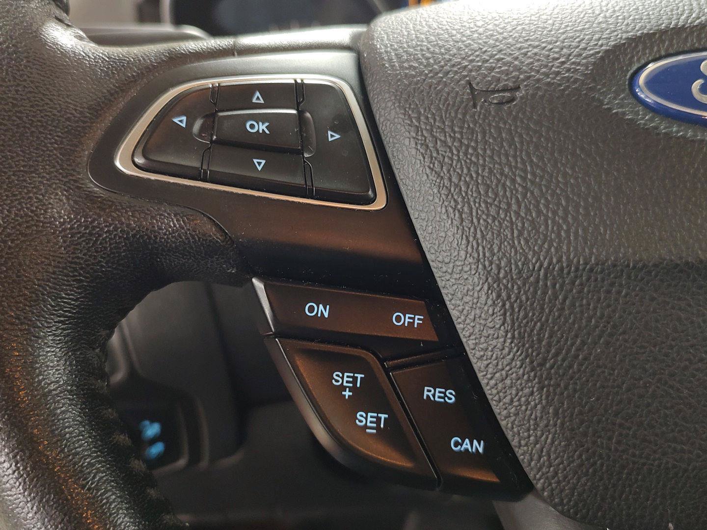 Used 2015 Ford Focus SE w/ Equipment Group 201A FWD image 12