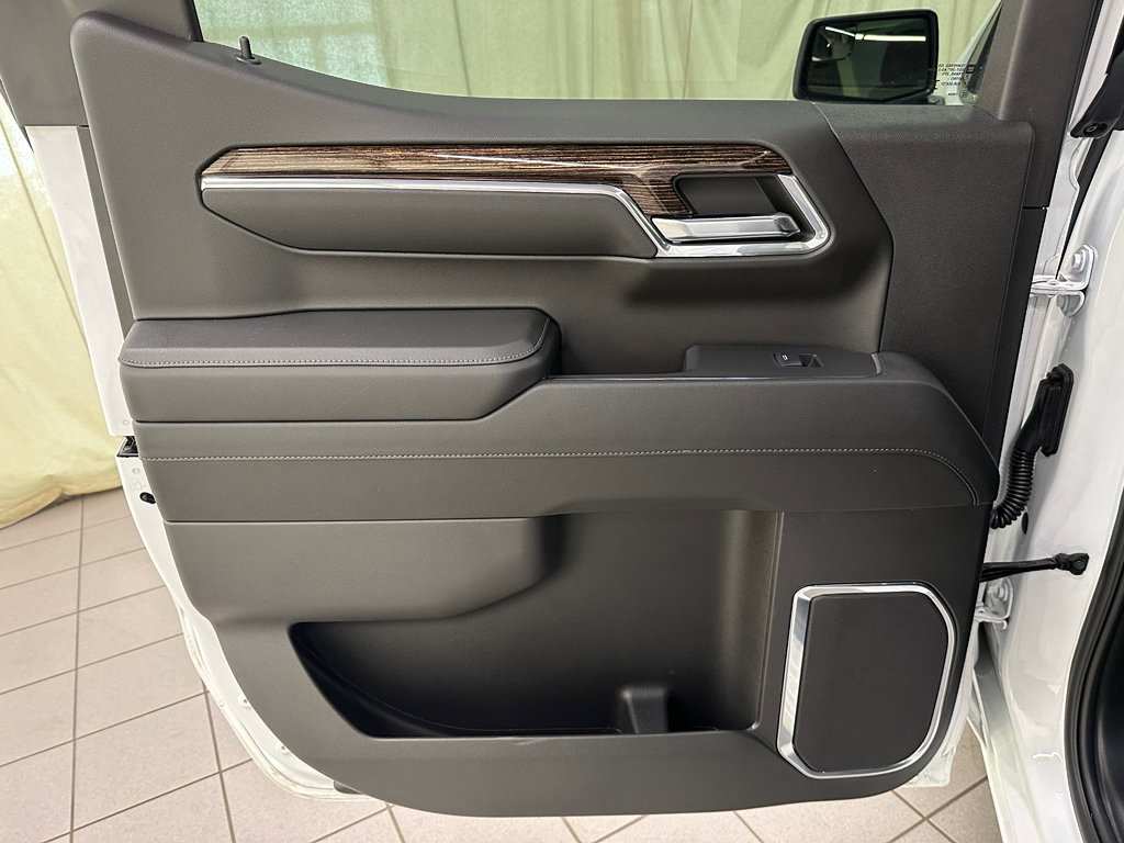 Used 2024 GMC Sierra 1500 Elevation AWD/4WD image 40