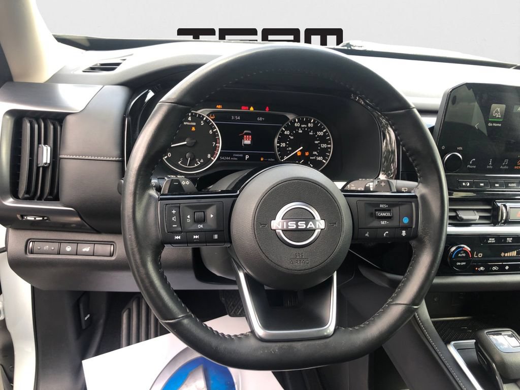 Used 2023 Nissan Pathfinder SL w/ Lighting Package (N92) FWD image 17