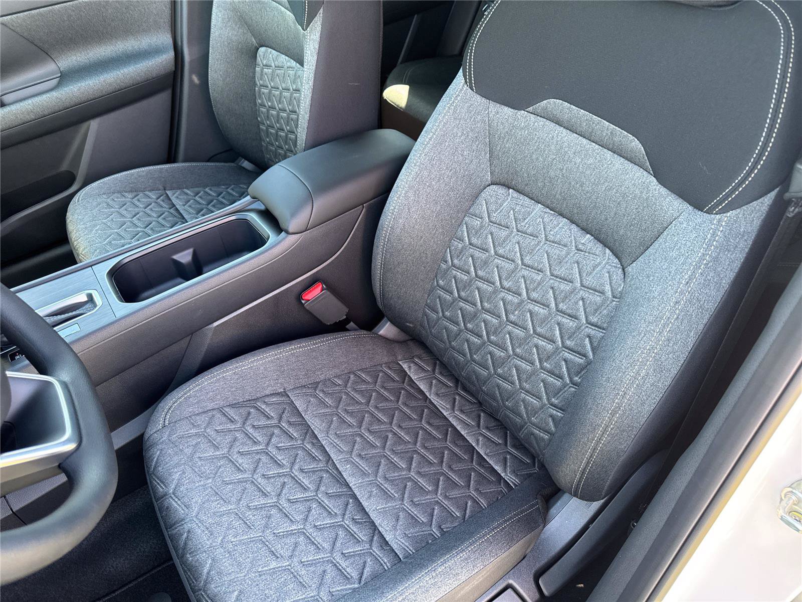 New 2026 Nissan Kicks SV w/ SV Premium Package FWD image 11