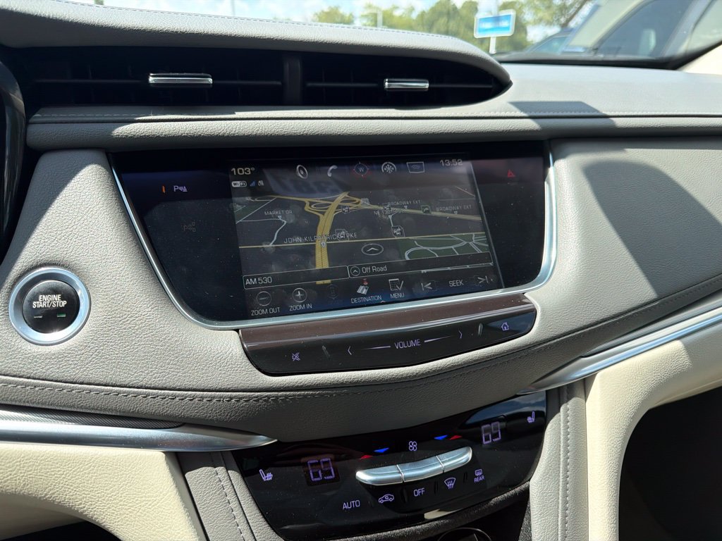 Used 2018 Cadillac XT5 Luxury w/ Driver Awareness Package FWD image 3