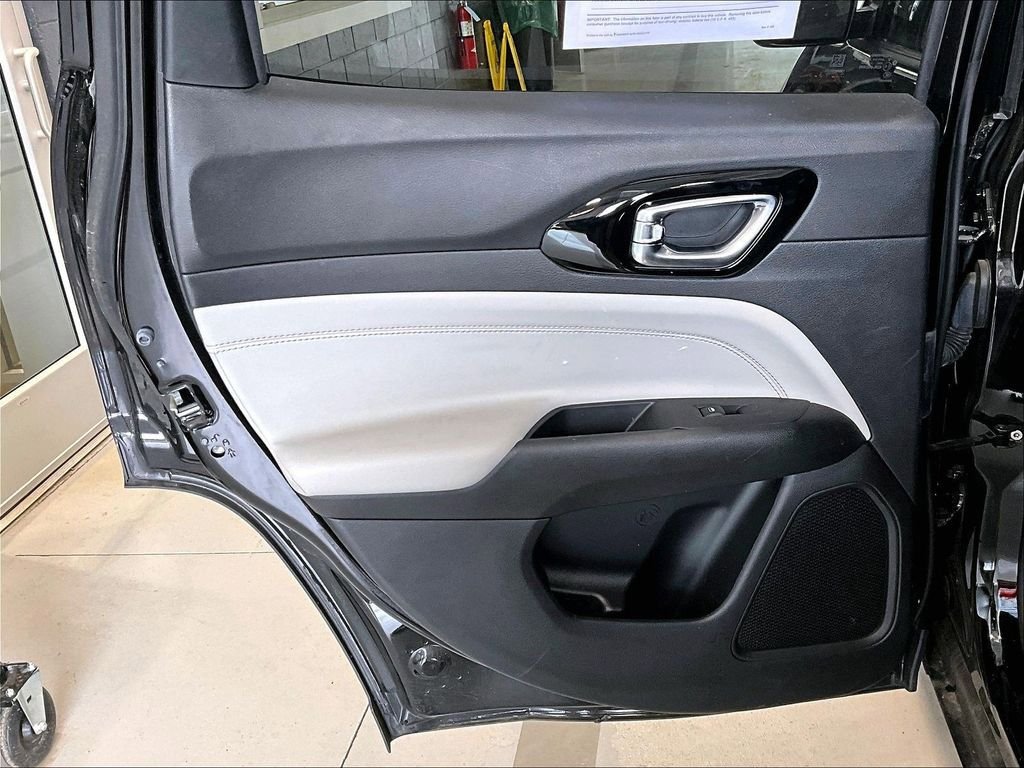 Used 2022 Jeep Compass Limited image 21