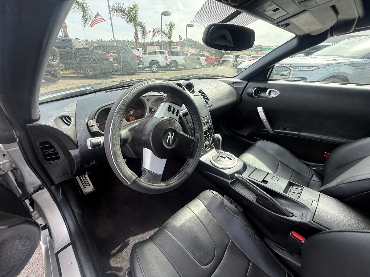 Used 2004 Nissan 350Z Touring RWD image 12