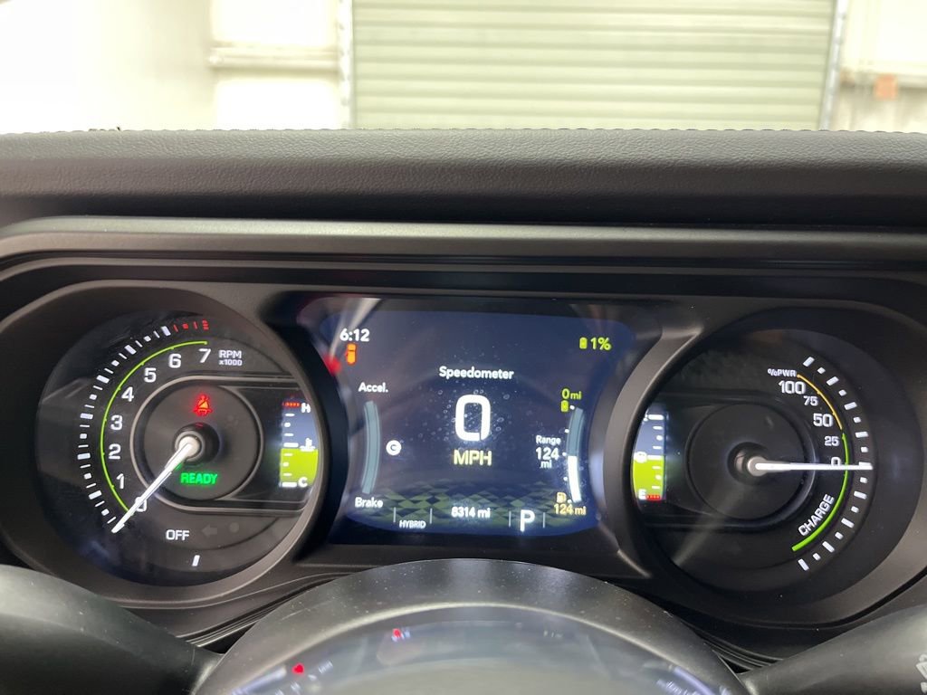 Used 2025 Jeep Wrangler Unlimited Sahara w/ Safety Group AWD/4WD image 15