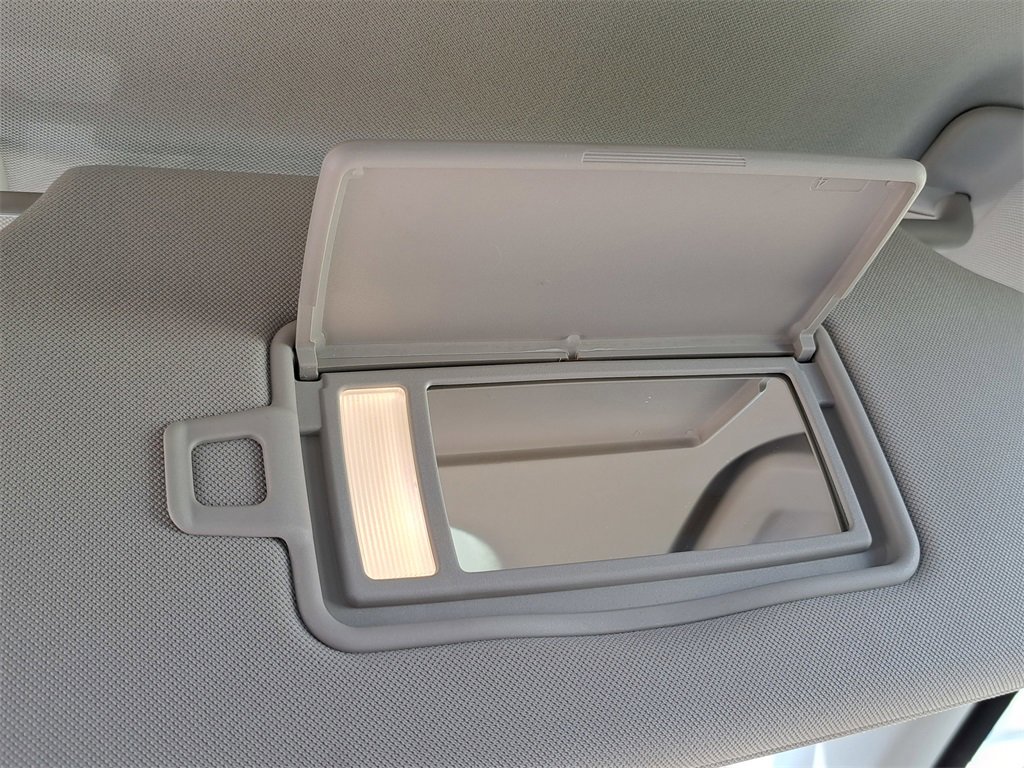 Used 2023 Volvo XC90 B6 Plus w/ Protection Package Premier image 17