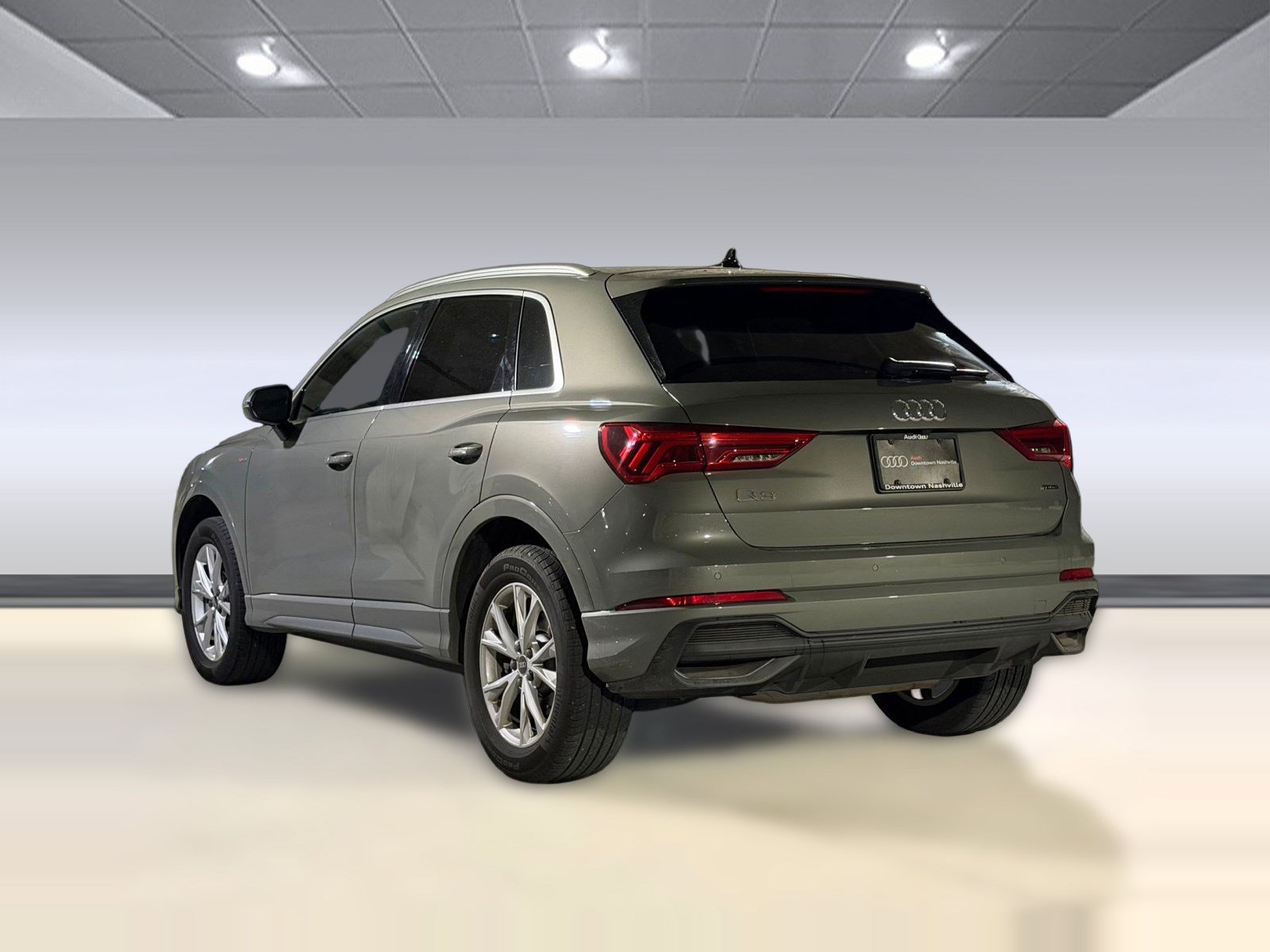 Certified 2025 Audi Q3 2.0T Premium w/ Convenience Package AWD/4WD image 3