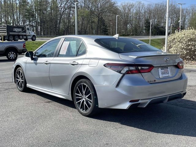 Used 2024 Toyota Camry SE w/ Convenience Package image 3