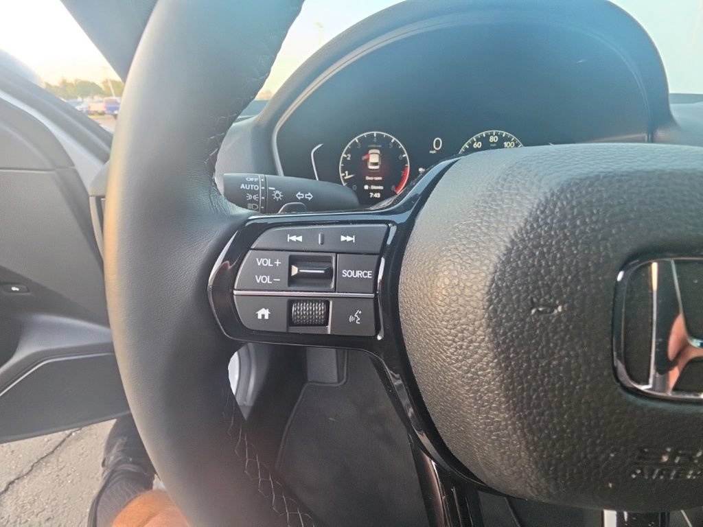 Used 2025 Honda Civic Sport image 16