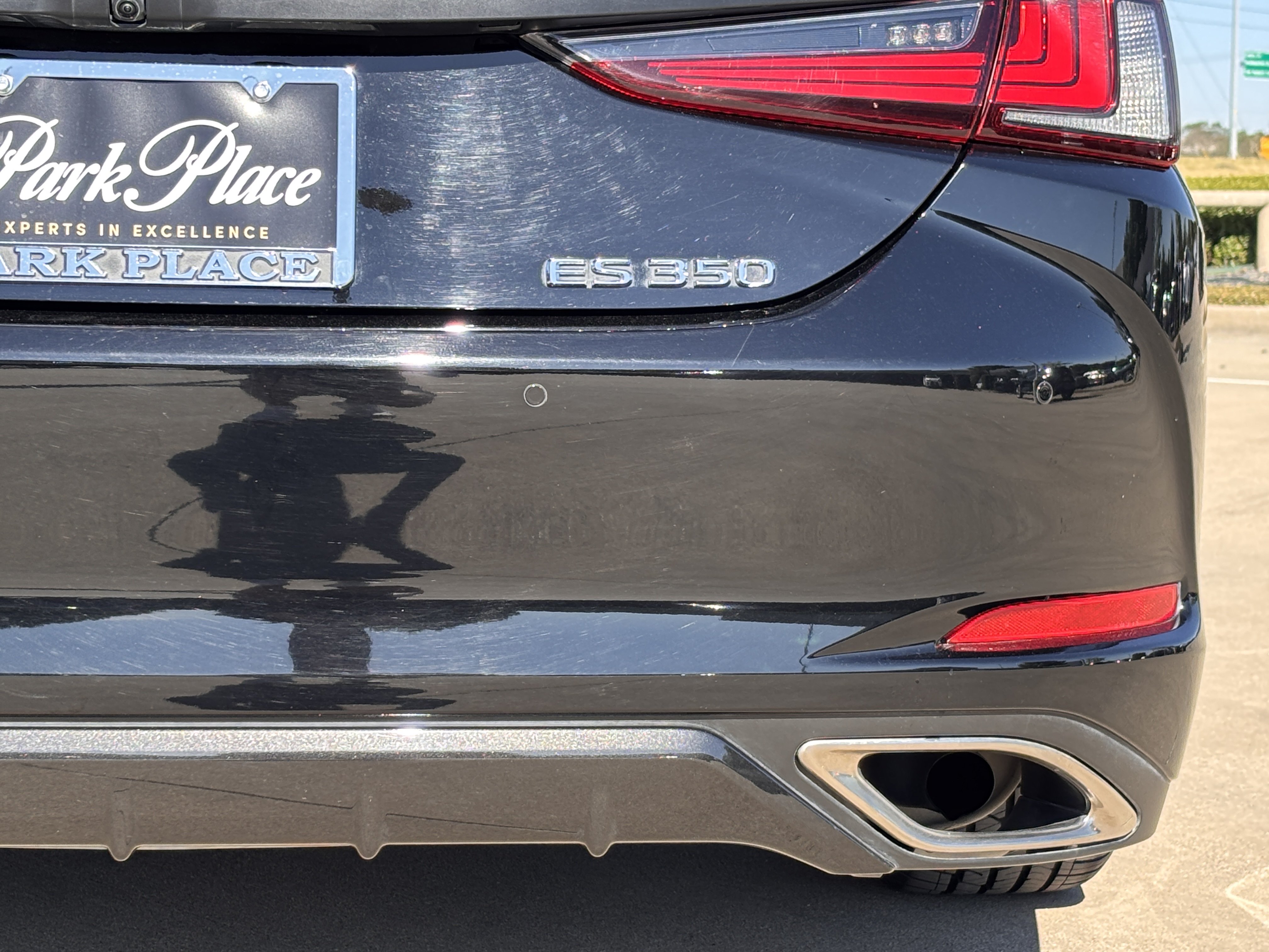 Certified 2024 Lexus ES 350 F Sport w/ Accessory Package (Z2) FWD image 15