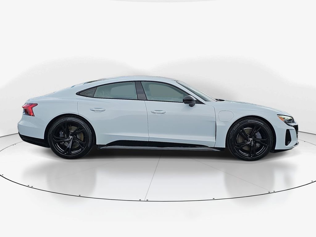 Used 2022 Audi e-tron GT Premium Plus w/ Performance Package image 4