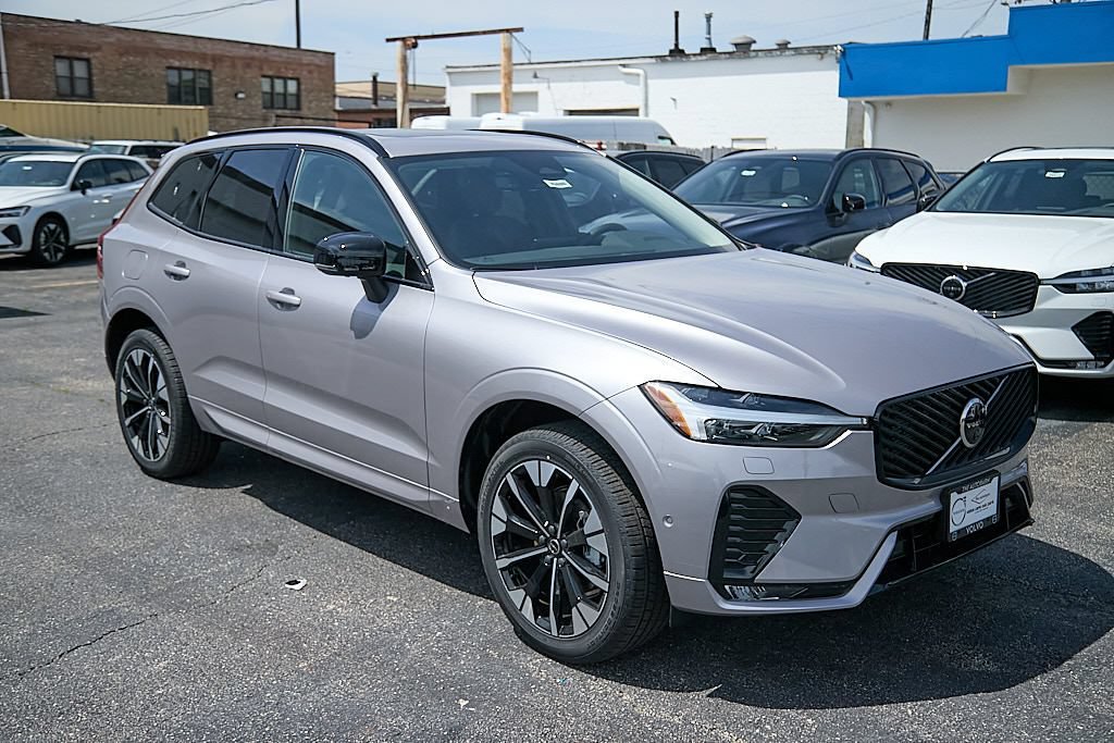New 2026 Volvo XC60 B5 Plus w/ Climate Package AWD/4WD image 4