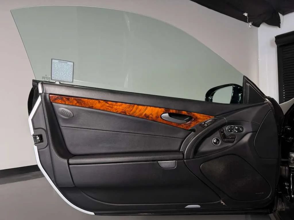 Used 2011 Mercedes-Benz SL 550 w/ Premium I Pkg image 16
