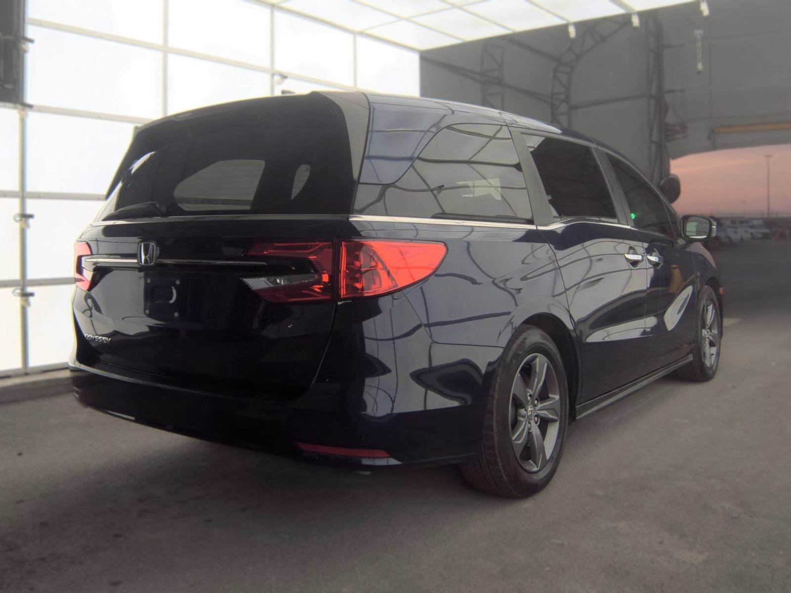 Used 2022 Honda Odyssey EX image 4