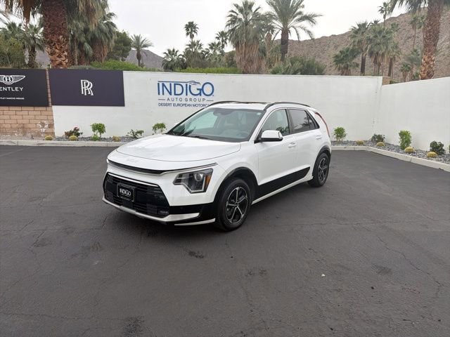 Used 2023 Kia Niro SX image 1