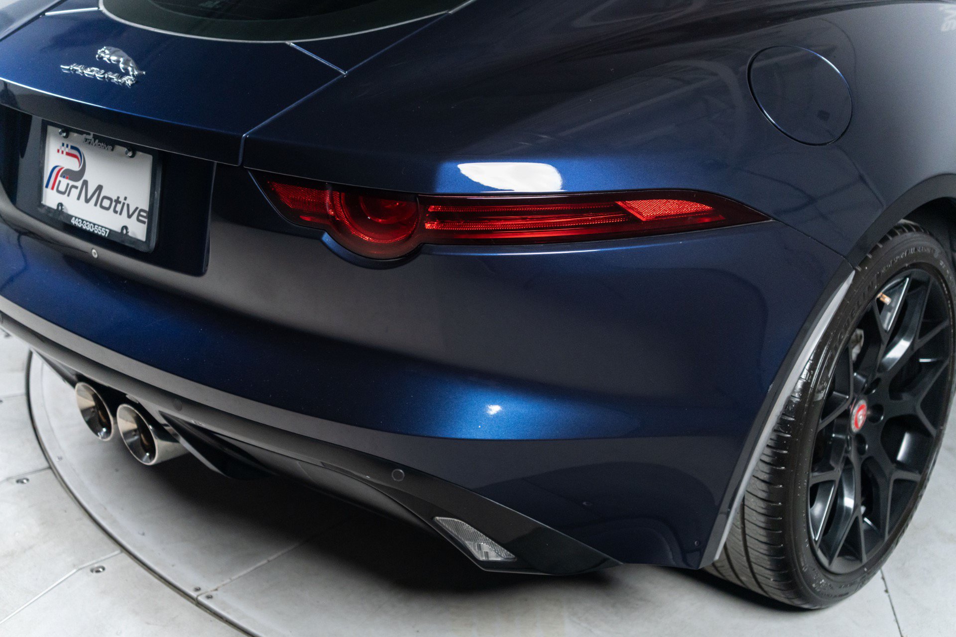 Used 2018 Jaguar F-TYPE Coupe RWD image 15