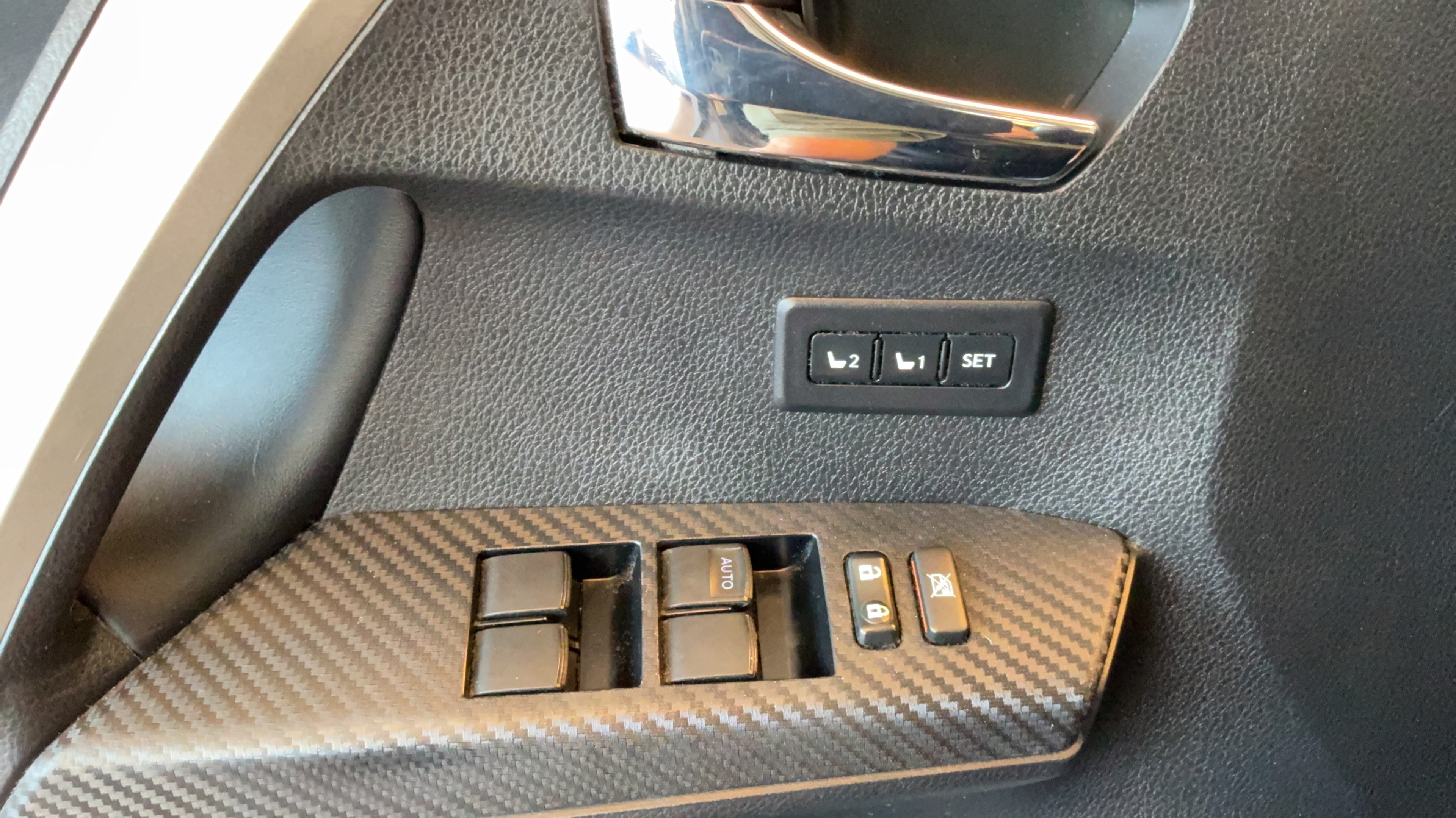 Used 2015 Toyota RAV4 Limited FWD image 21
