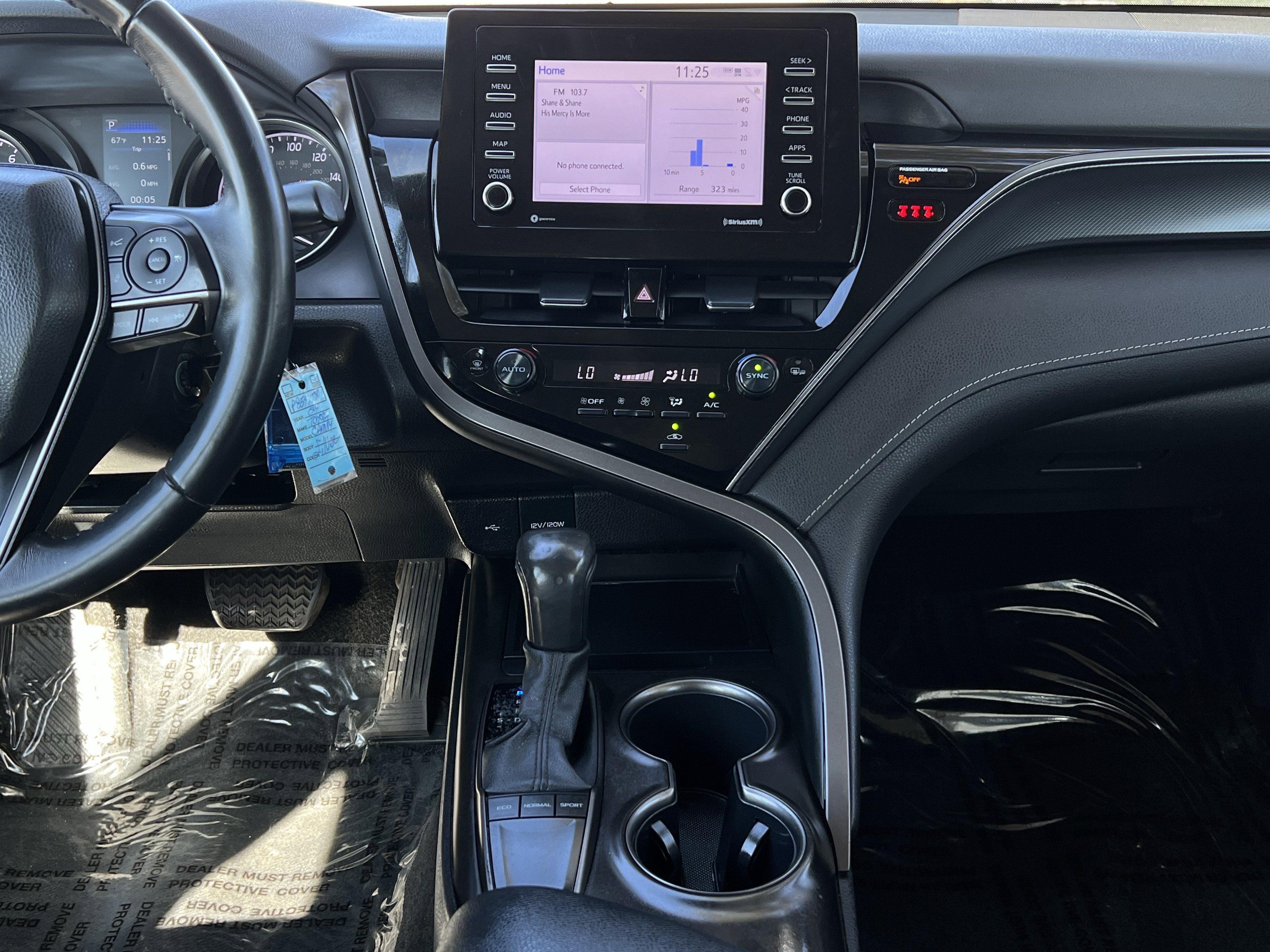 Used 2024 Toyota Camry SE image 16