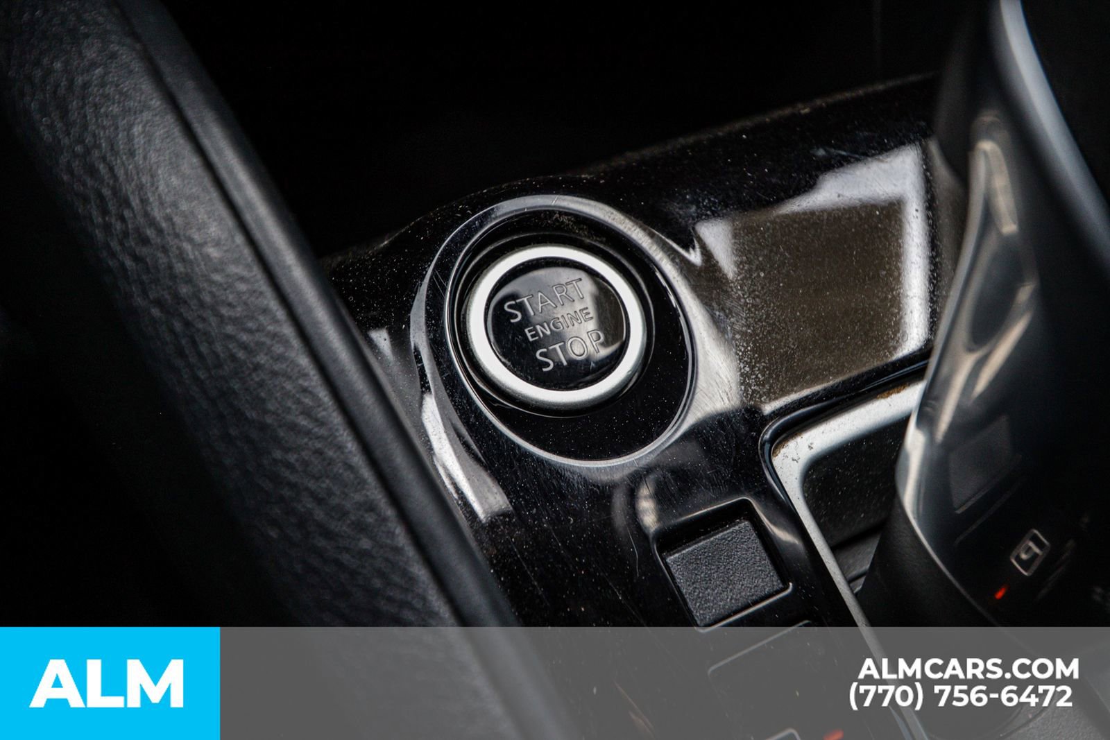 Used 2020 Nissan Versa SR w/ Convenience Package image 33