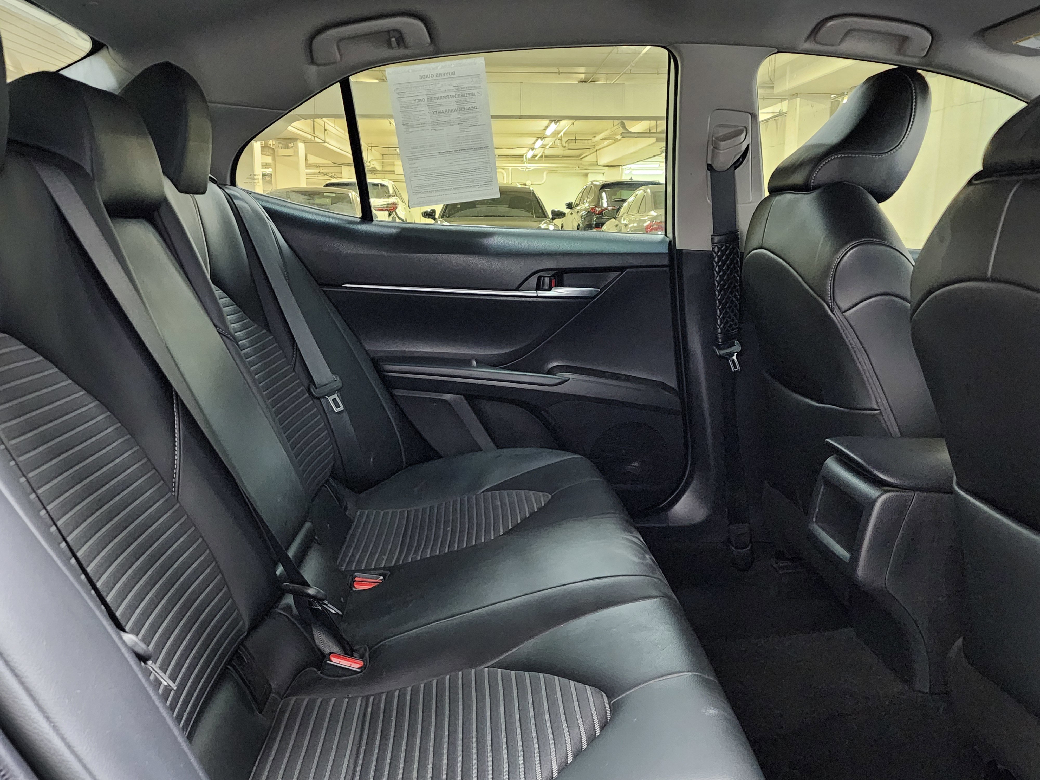 Used 2022 Toyota Camry SE image 19