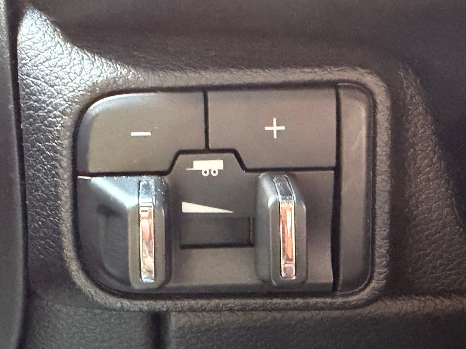 Used 2022 Dodge Durango SRT w/ Technology Group AWD/4WD image 23