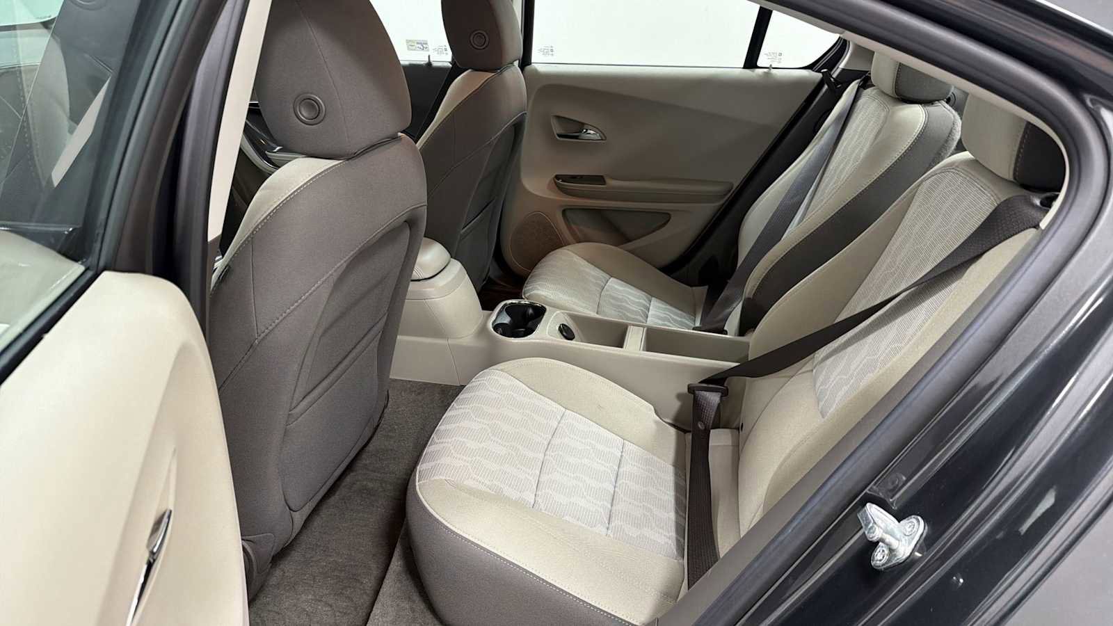 Used 2014 Chevrolet Volt w/ Enhanced Safety Package 1 FWD image 23