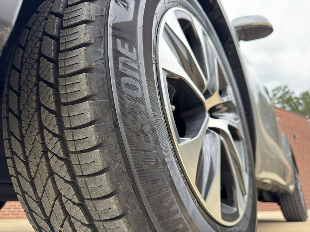 Used 2024 Toyota Highlander XLE image 9