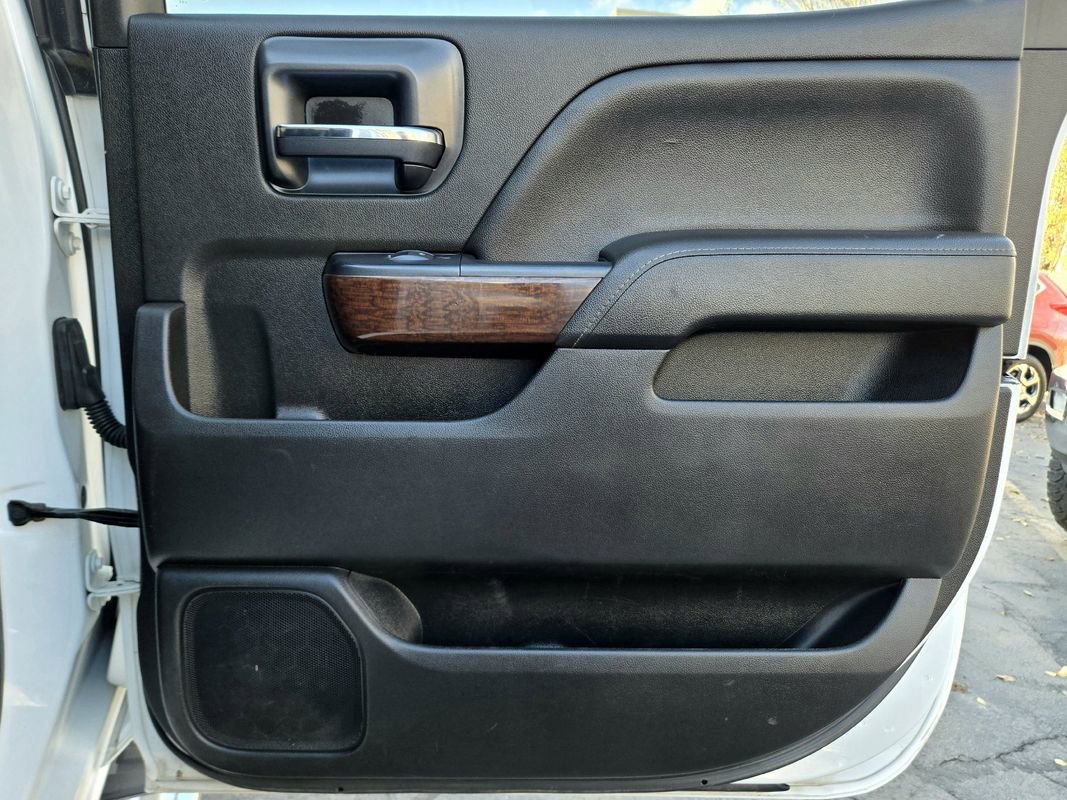 Used 2017 GMC Sierra 2500 SLT w/ Duramax Plus Package image 38