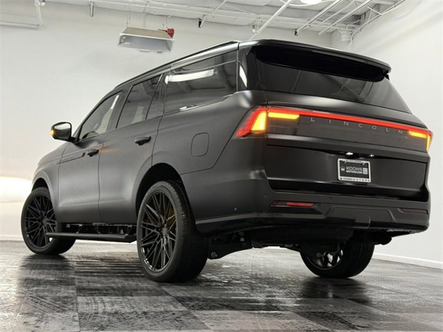 New 2025 Lincoln Navigator Black Label image 18