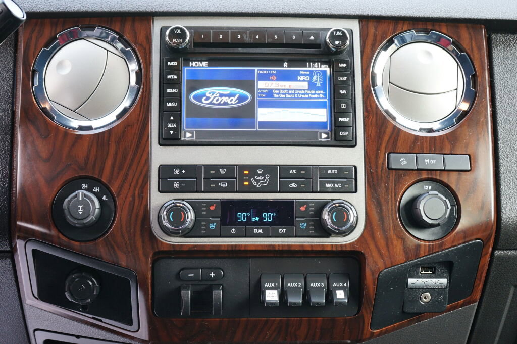 Used 2012 Ford F350 Lariat w/ Lariat Interior Pkg image 14