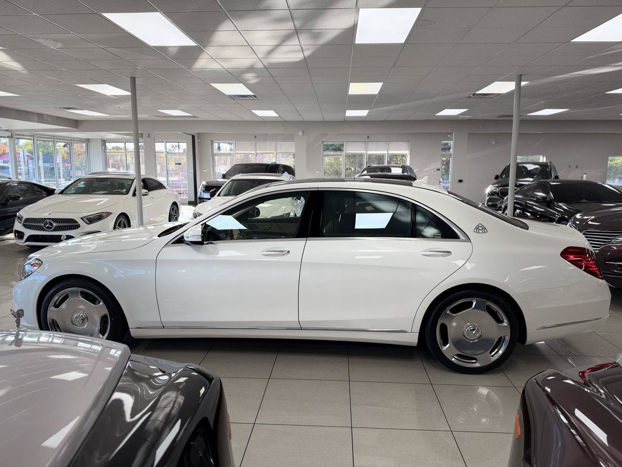 Used 2017 Mercedes-Benz S 550 Sedan image 6