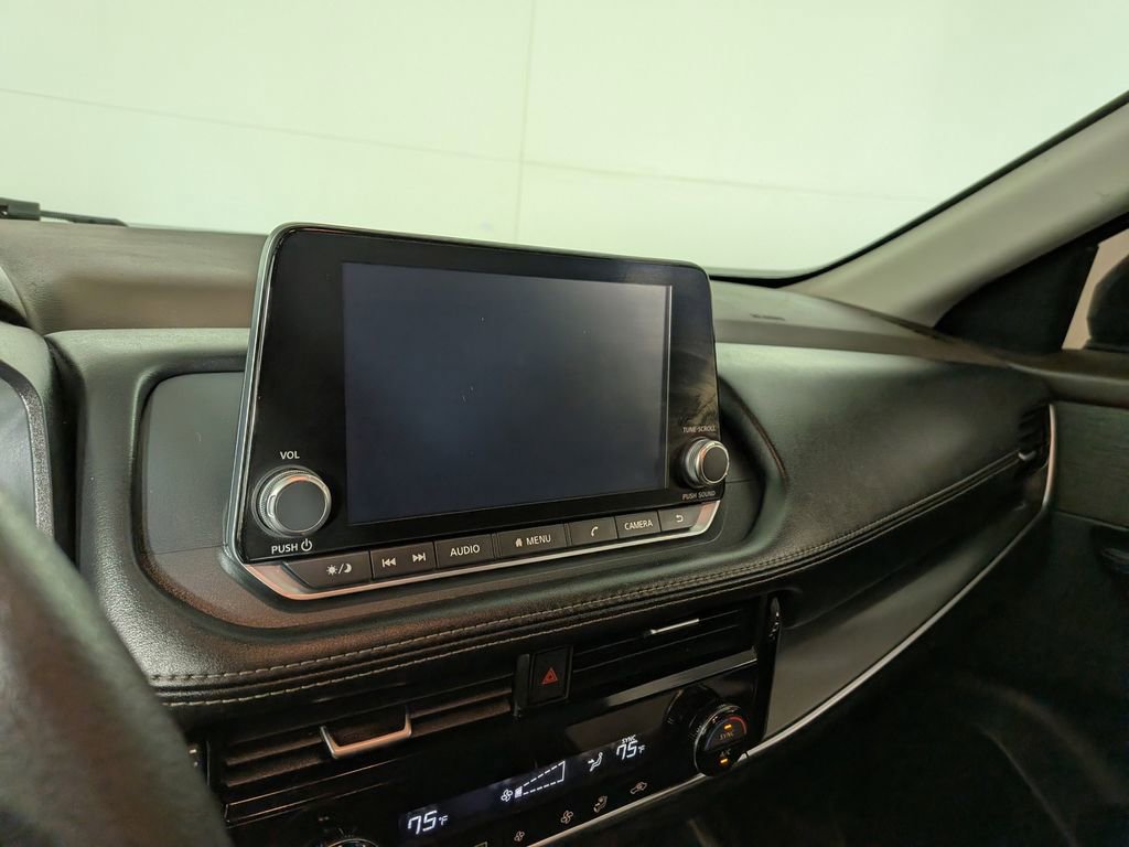 Used 2021 Nissan Rogue SV image 23