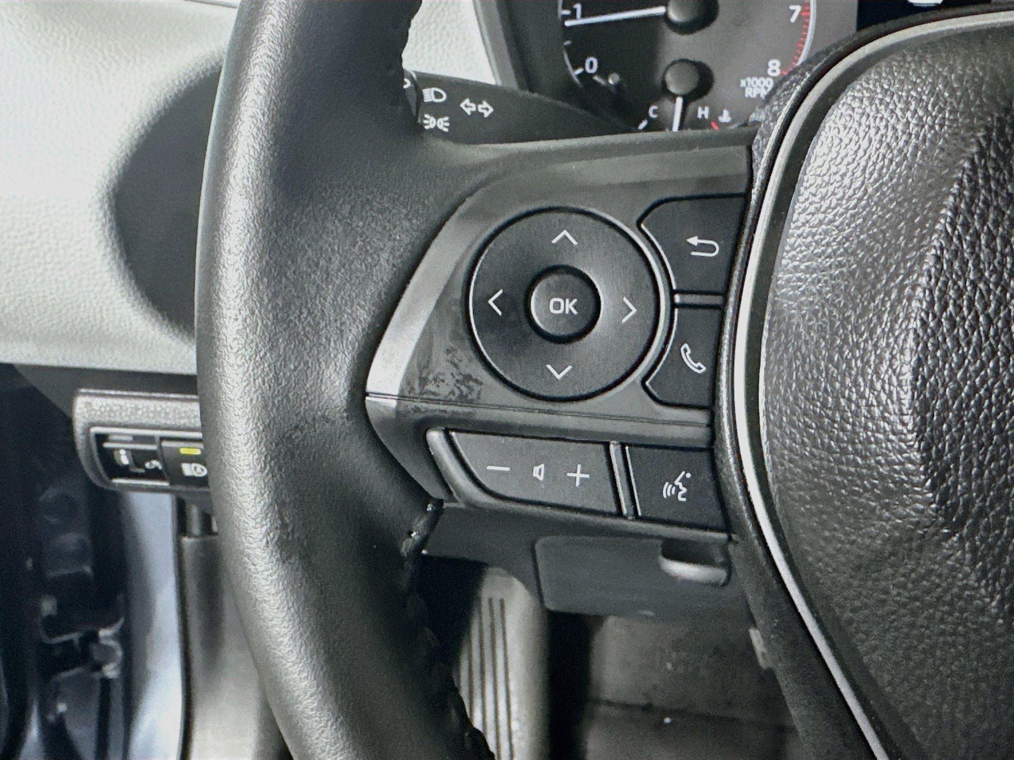 Certified 2025 Toyota Corolla SE FWD image 16