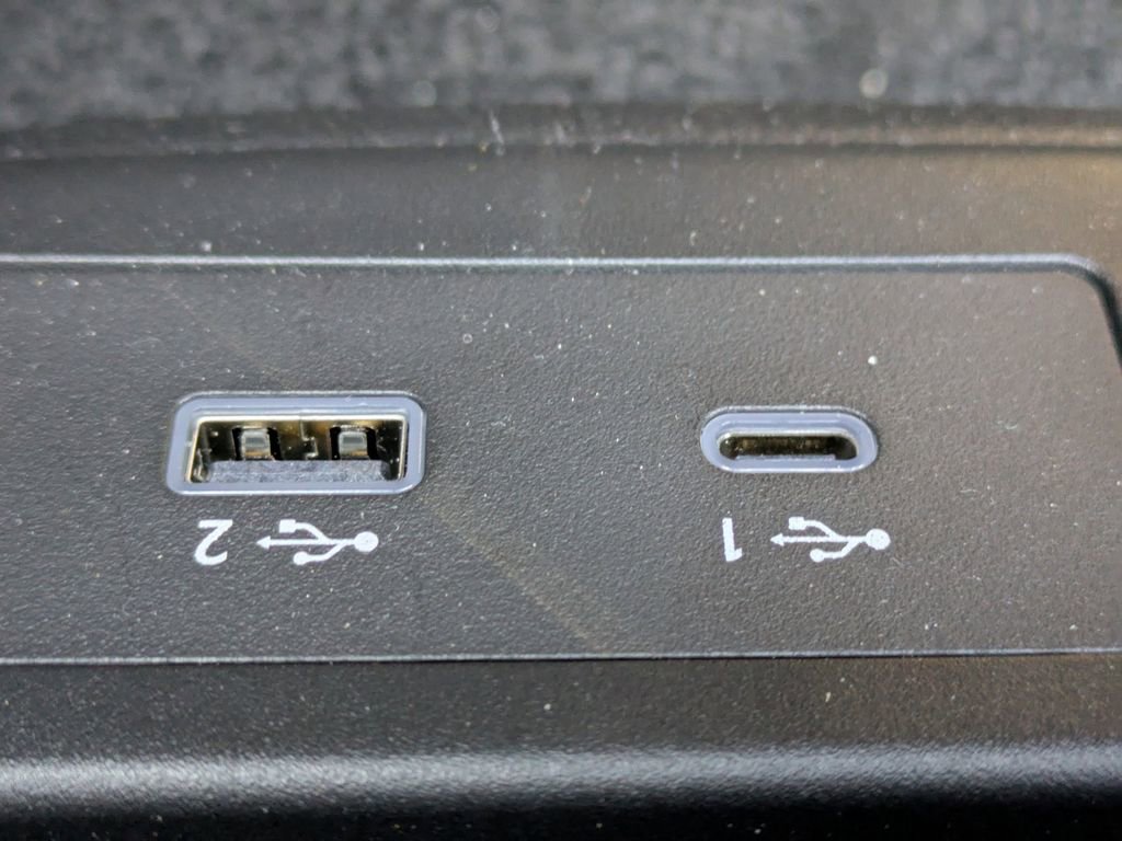 Used 2023 Nissan Ariya AWD image 23