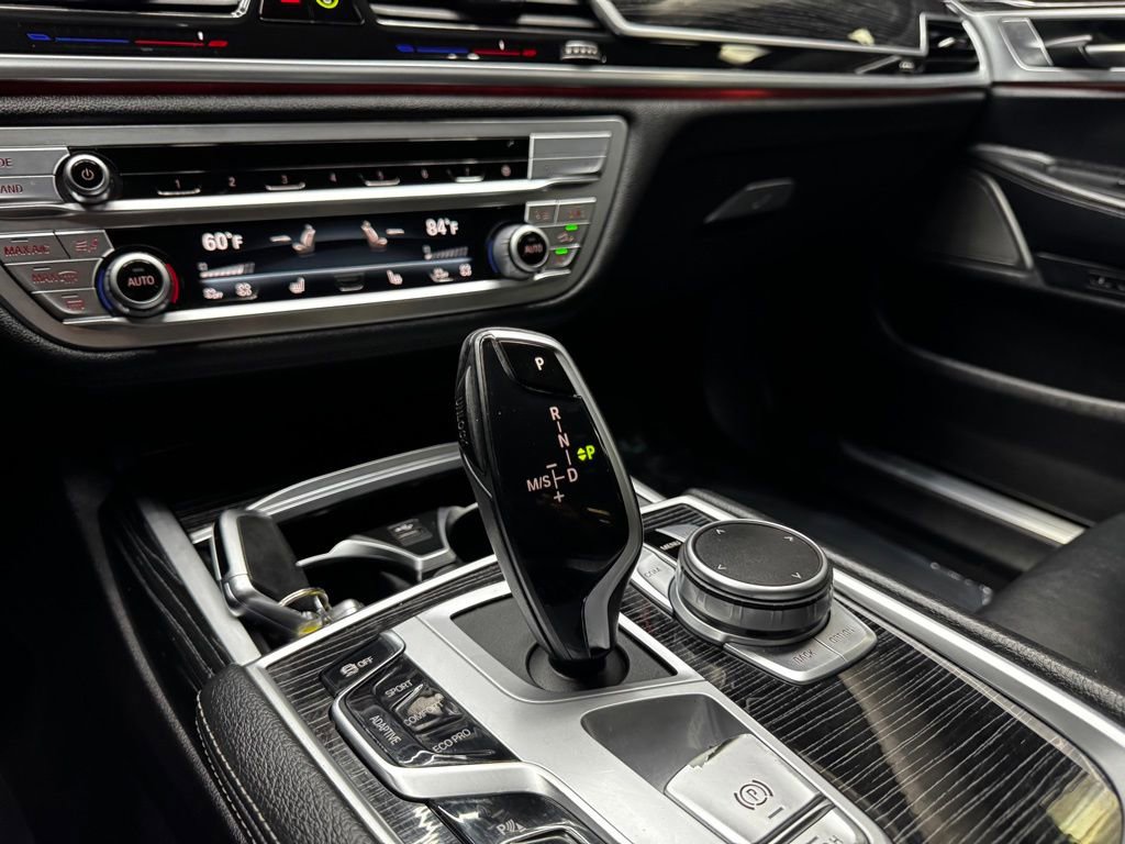 Used 2022 BMW 740i RWD image 26