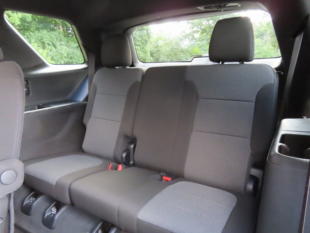 Used 2023 Chevrolet Traverse LT image 25