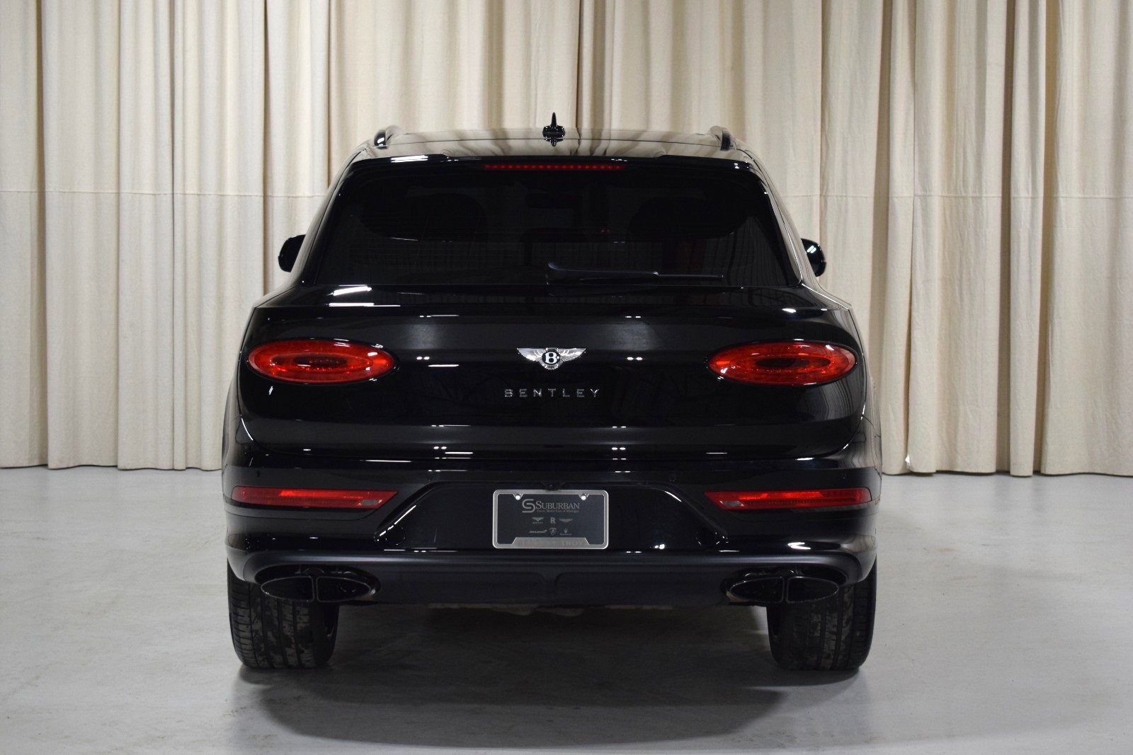 Used 2023 Bentley Bentayga image 12