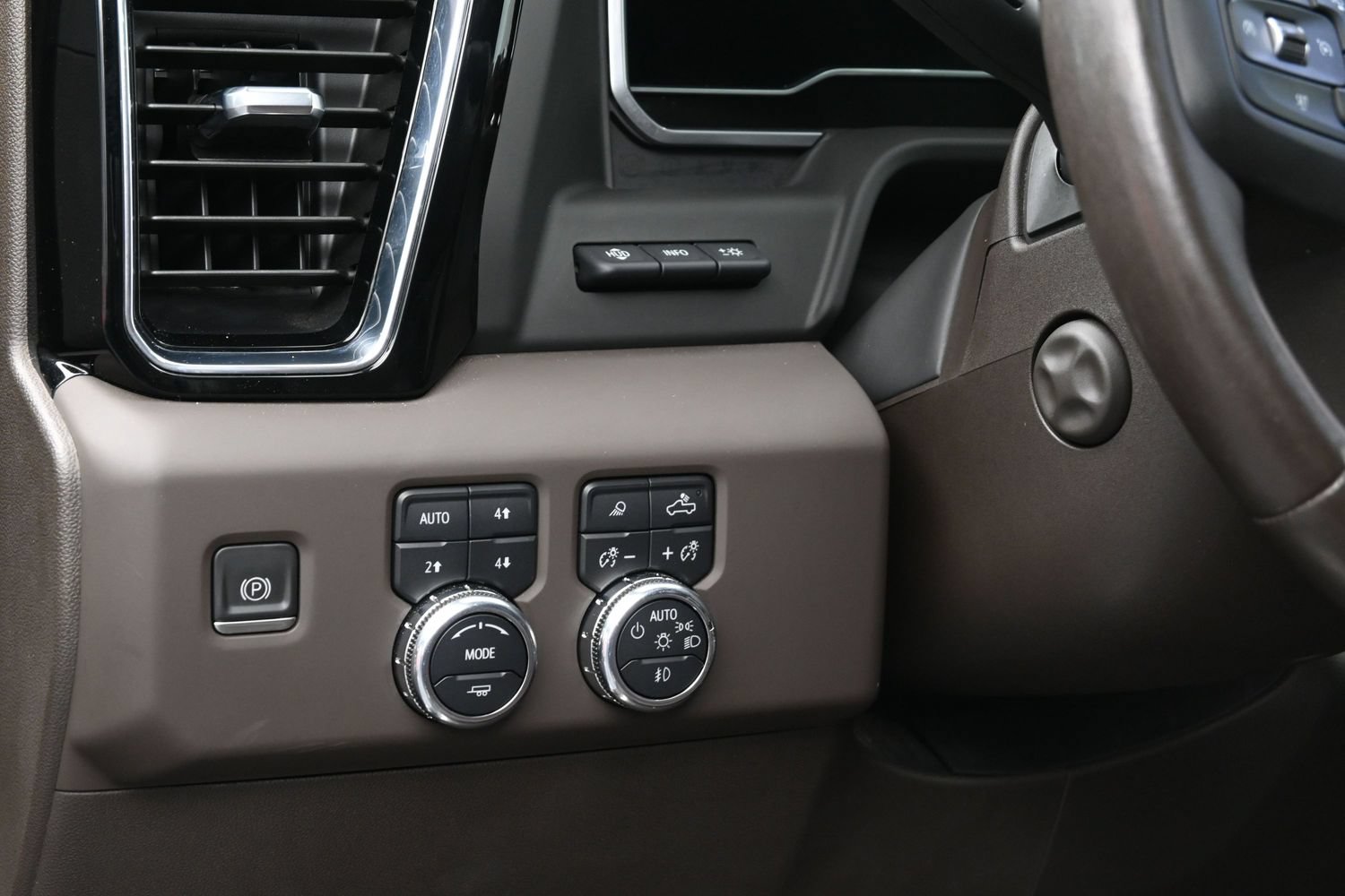 Used 2022 GMC Sierra 1500 Denali w/ Denali Reserve Package AWD/4WD image 23