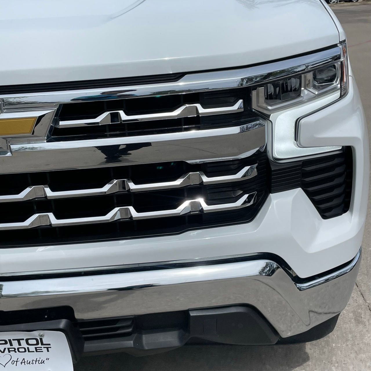 Used 2025 Chevrolet Silverado 1500 LT image 8