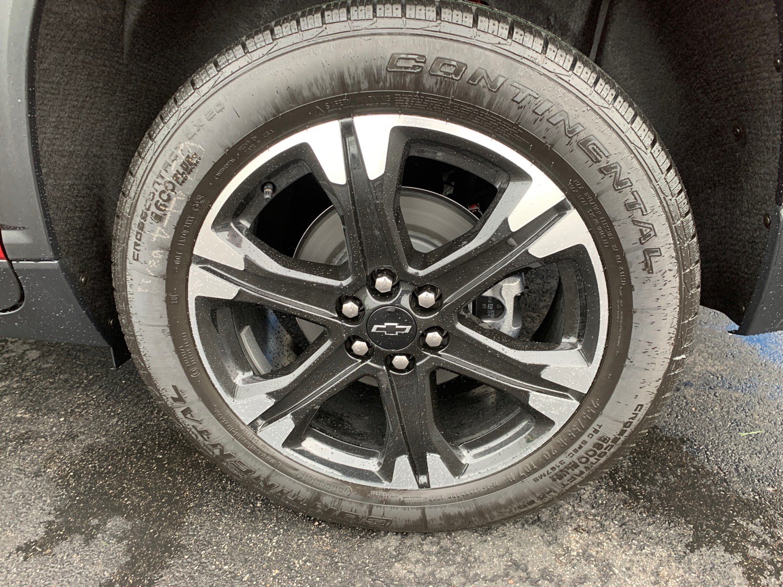 New 2027 Chevrolet Traverse LT w/ Sun and Wheel Package AWD/4WD image 7