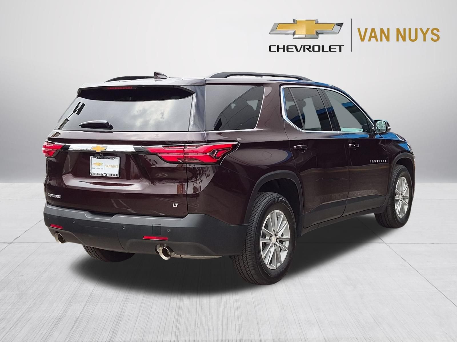 Used 2023 Chevrolet Traverse LT FWD image 5