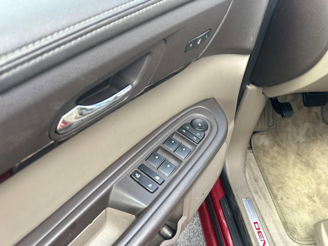 Used 2014 GMC Acadia Denali image 19