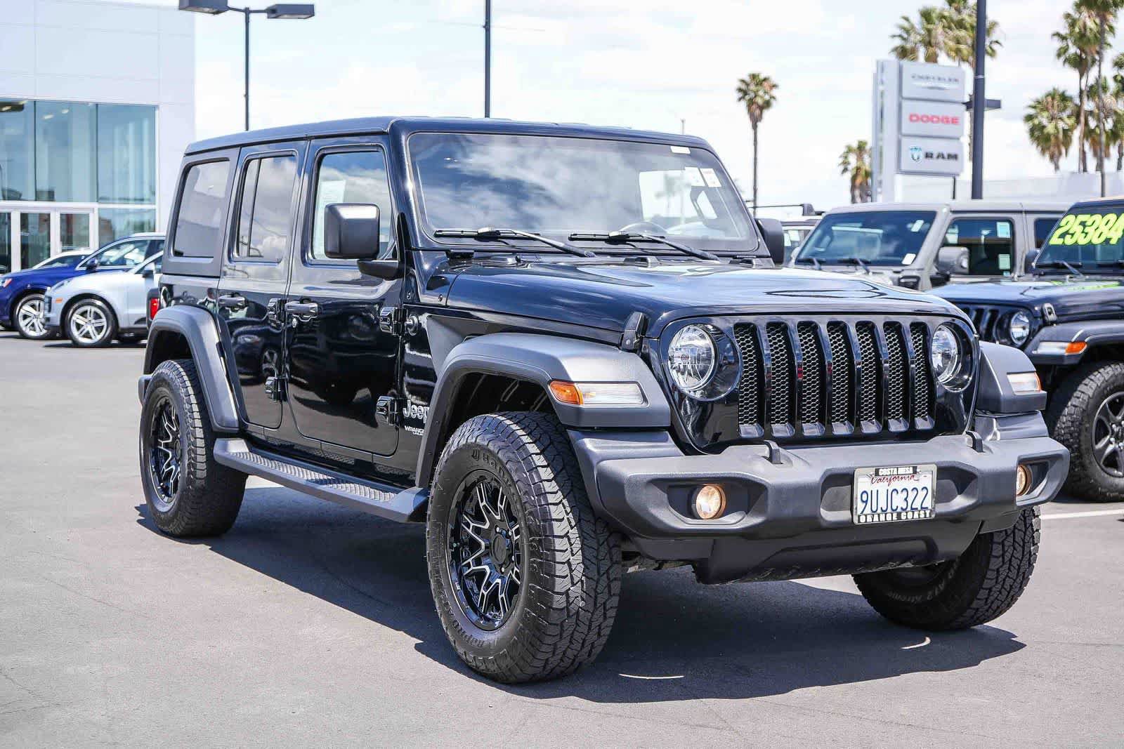 Used 2020 Jeep Wrangler Unlimited Sport AWD/4WD image 3